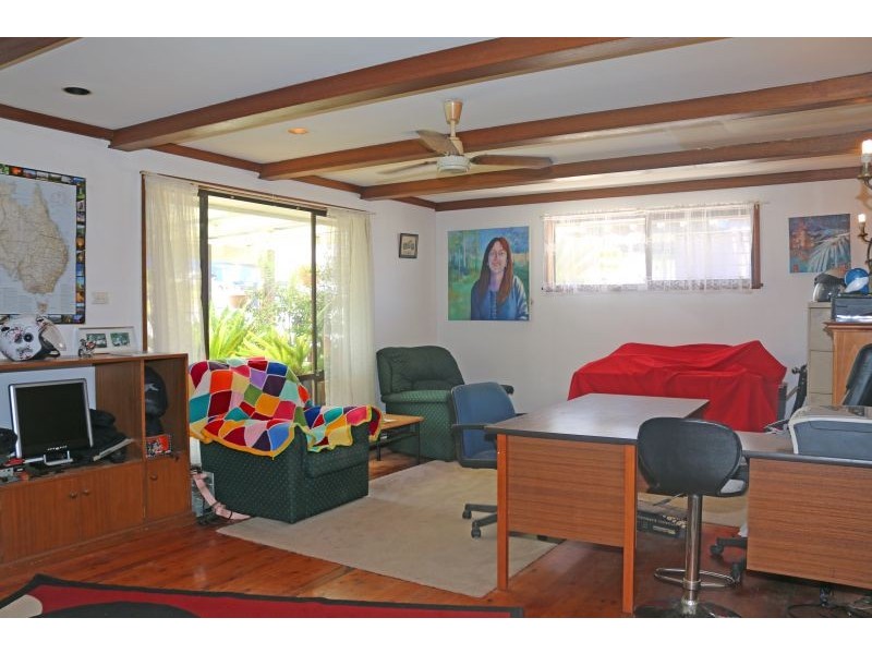 10 Cambridge Avenue, Kanwal NSW 2259