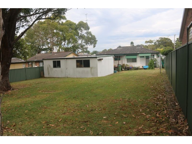 33 Georgina Avenue, Gorokan NSW 2263