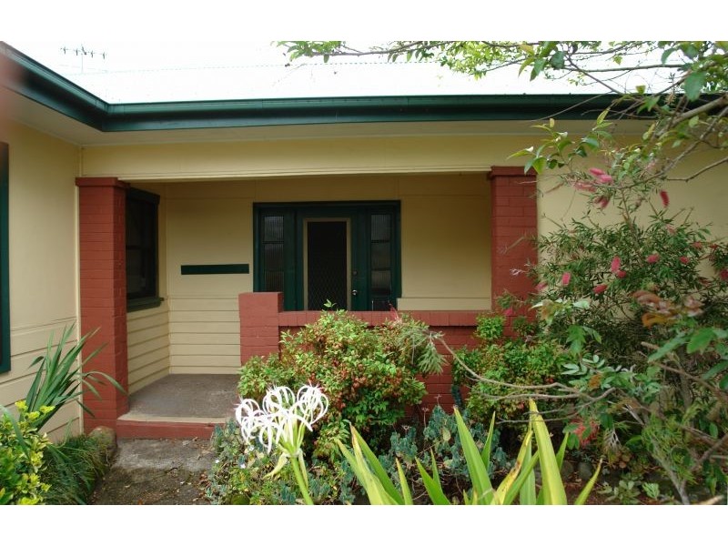 25 Warner Avenue, Wyong NSW 2259