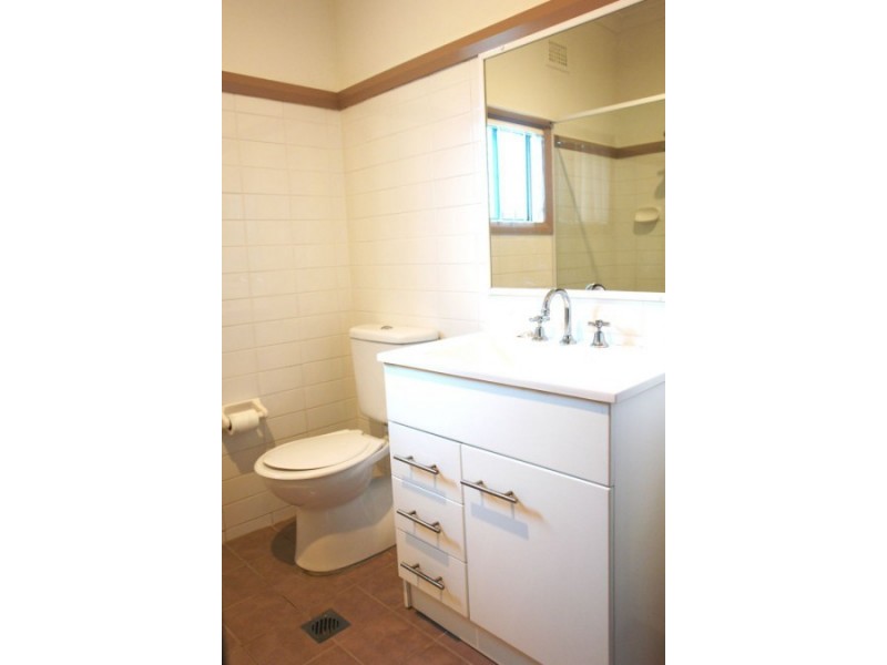 25 Warner Avenue, Wyong NSW 2259