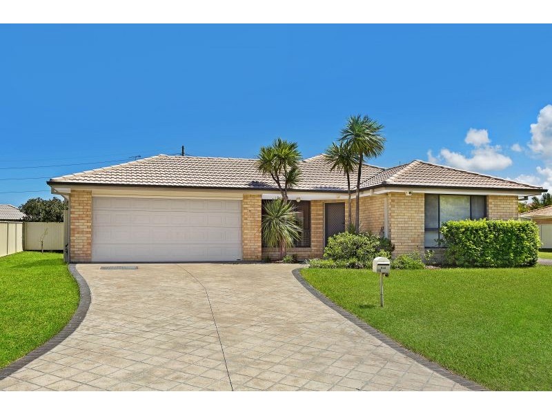 16 Viewfield Cres, Woongarrah NSW 2259