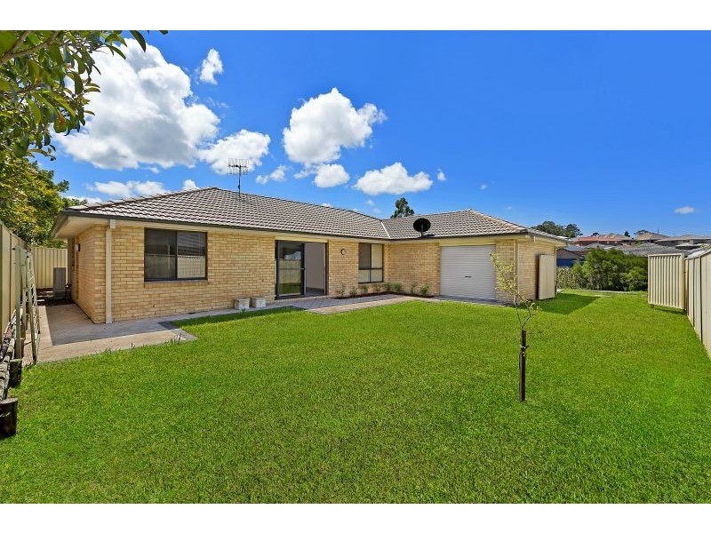 16 Viewfield Cres, Woongarrah NSW 2259