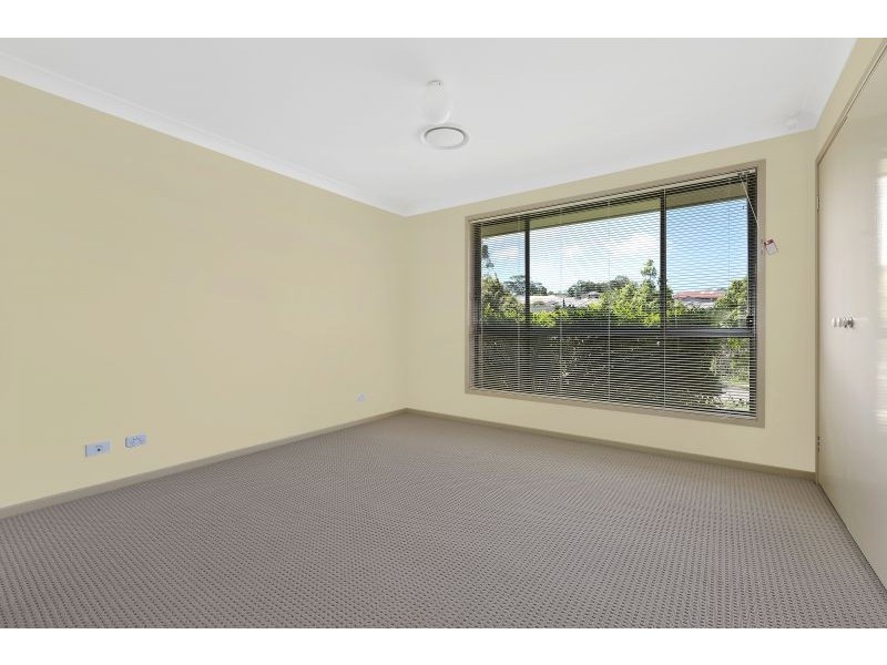 16 Viewfield Cres, Woongarrah NSW 2259