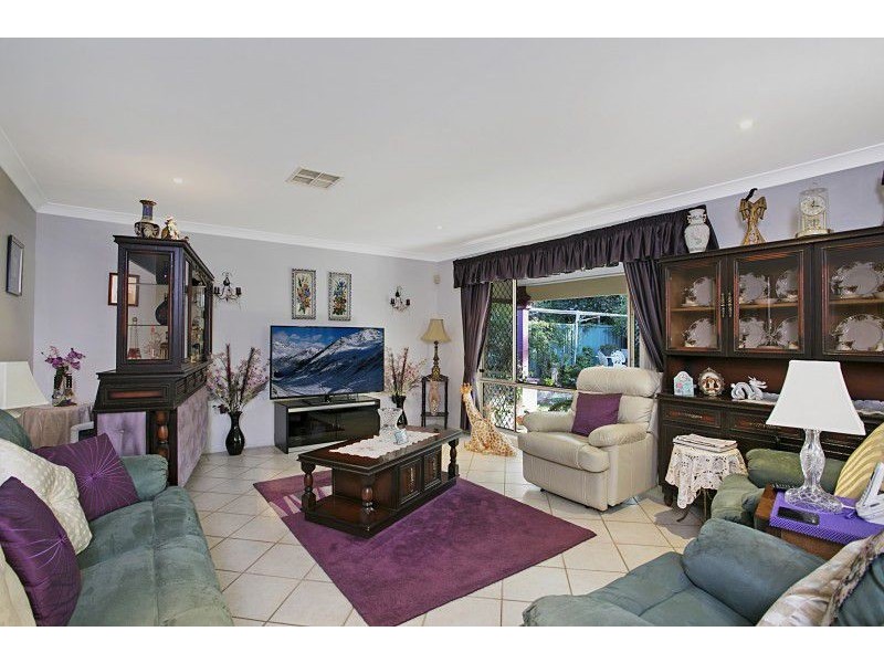 7 Avondale Drive, Kanwal NSW 2259