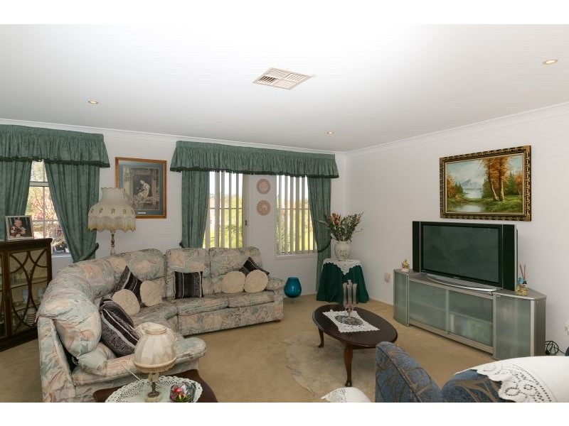 7 Avondale Drive, Kanwal NSW 2259