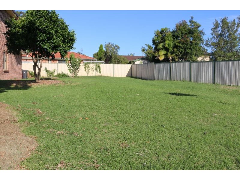 8 Sara Jane Close, Kanwal NSW 2259