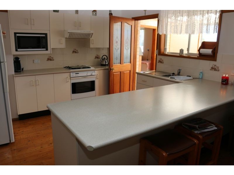 162 Wallarah Road, Gorokan NSW 2263