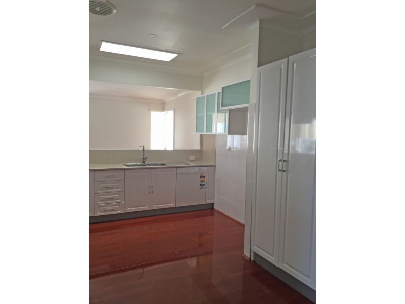 5 Crystal Crescent, Wyong NSW 2259