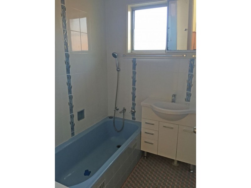 5 Crystal Crescent, Wyong NSW 2259