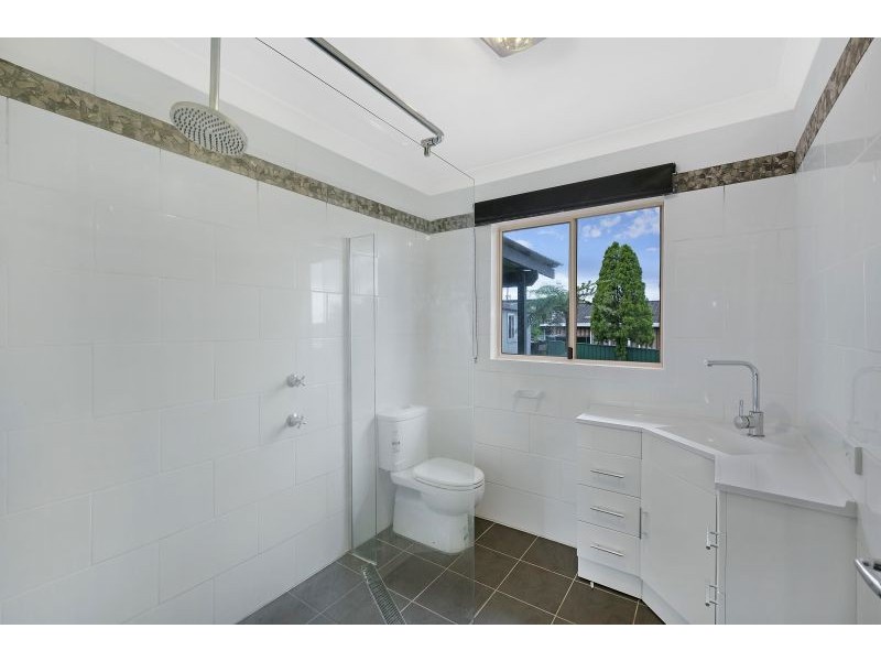 61 Arlington Rd, Gorokan NSW 2263