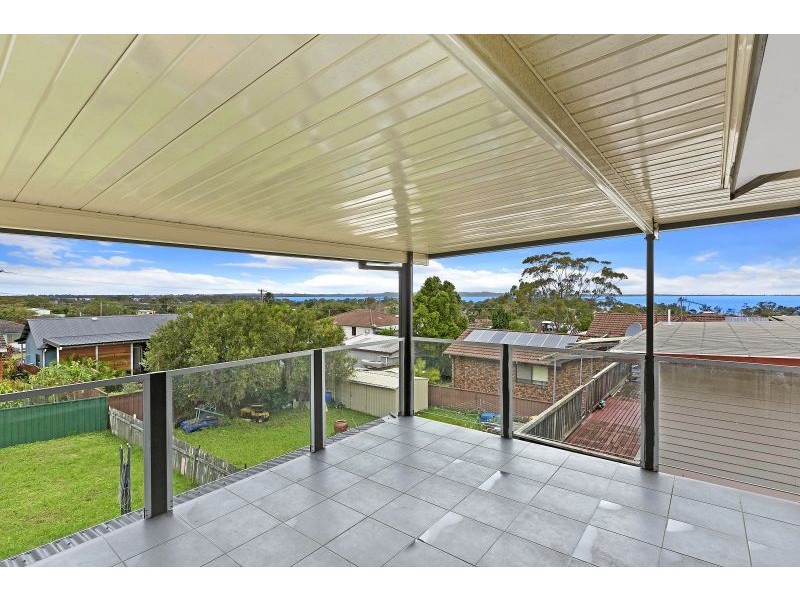 61 Arlington Rd, Gorokan NSW 2263