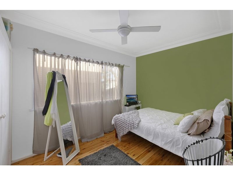 27 Second Avenue, Toukley NSW 2263