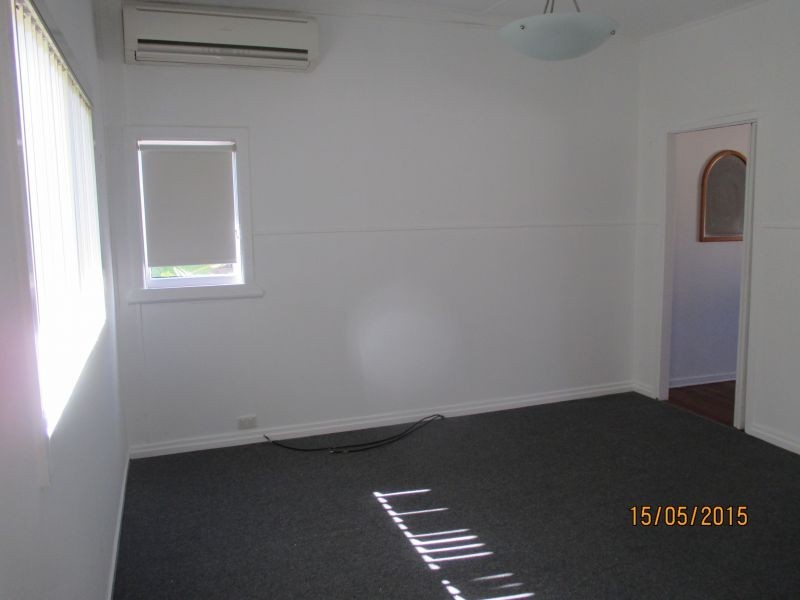 11 Cadonia Road, Tuggerawong NSW 2259