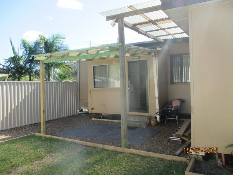 11 Cadonia Road, Tuggerawong NSW 2259