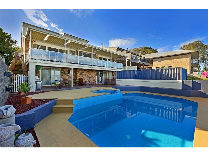 84 Marks Road, Gorokan NSW 2263