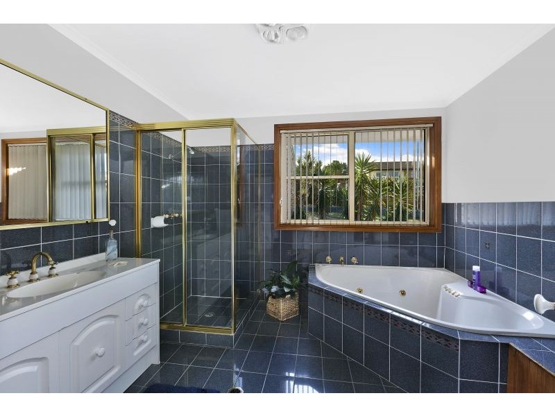 84 Marks Road, Gorokan NSW 2263