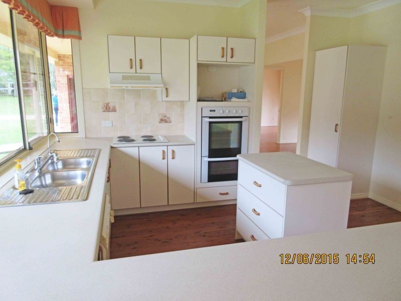 14 Crestwood Road, Jilliby NSW 2259