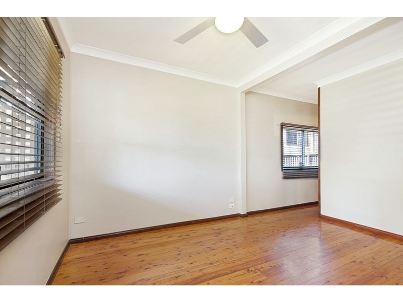 8 Ocean View Road, Gorokan NSW 2263