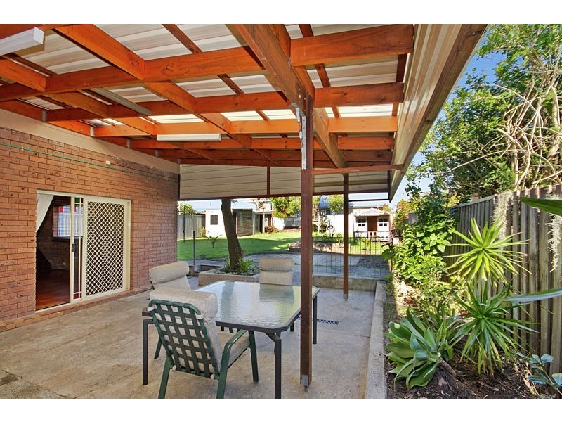 8 Ocean View Road, Gorokan NSW 2263