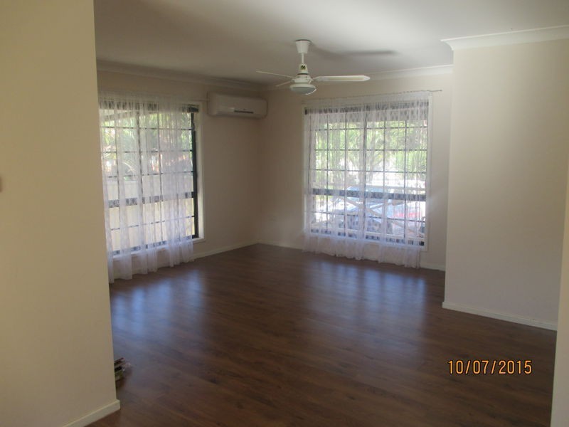 102 Griffiths Street, Mannering Park NSW 2259