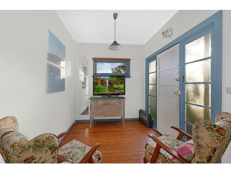 9 Dalnott Road, Gorokan NSW 2263