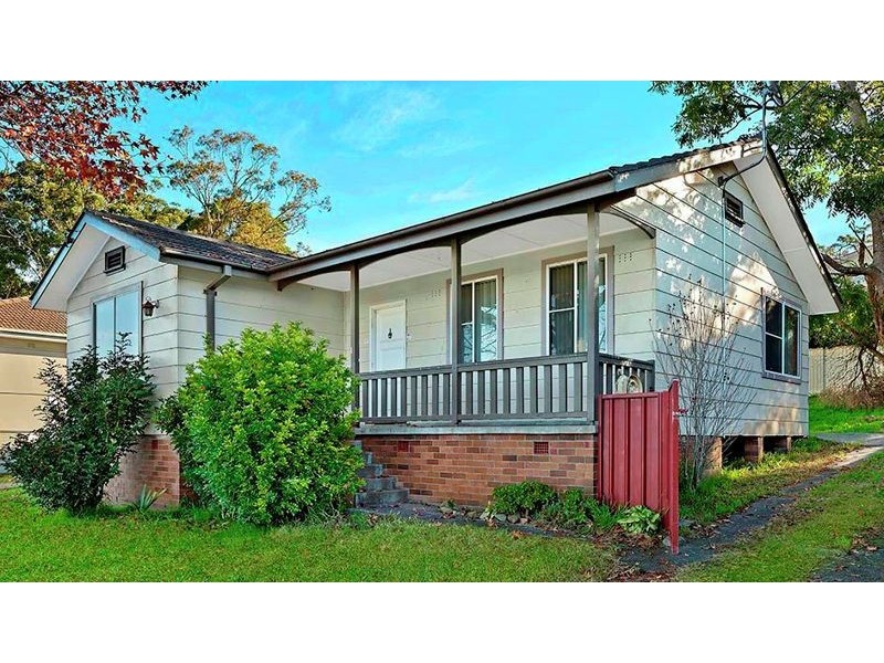 30 Owen Ave, Wyong NSW 2259