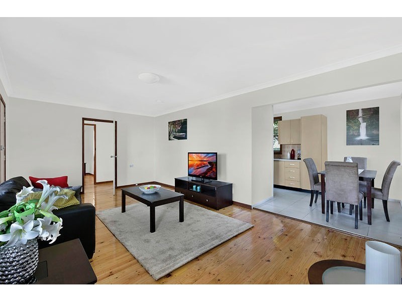 30 Owen Ave, Wyong NSW 2259