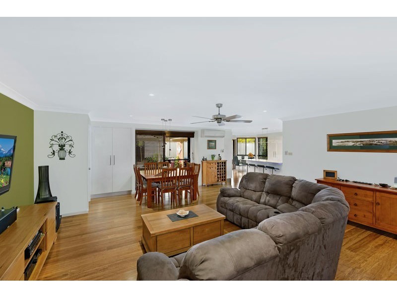 17 Glencoe Avenue, Hamlyn Terrace NSW 2259