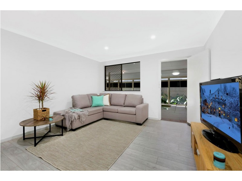 8 Hill Street, Gorokan NSW 2263