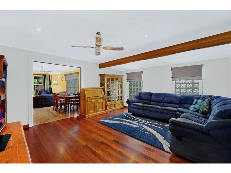 3 Hillcrest Ave, Tacoma NSW 2259