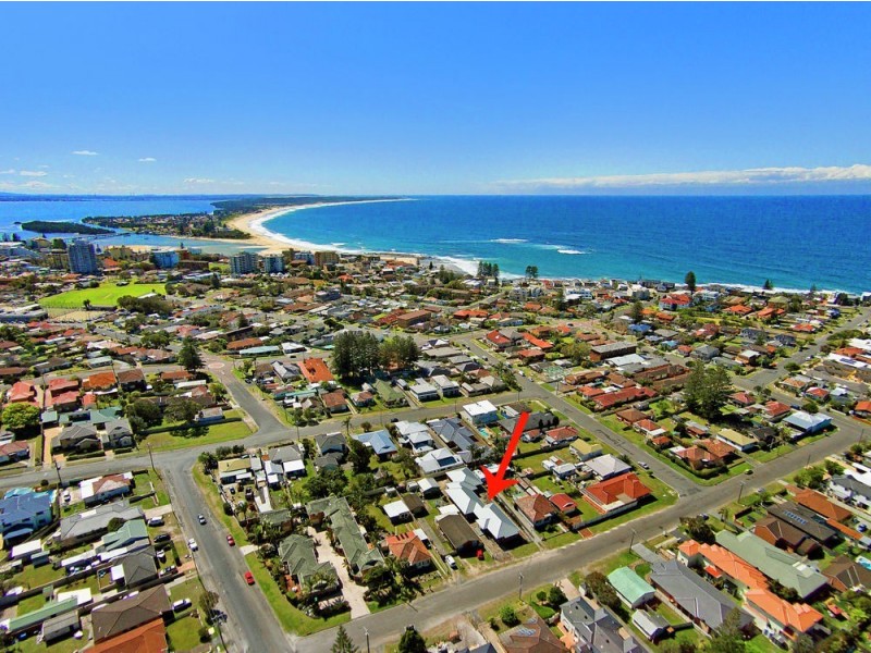 10 Yethonga Avenue, Blue Bay NSW 2261