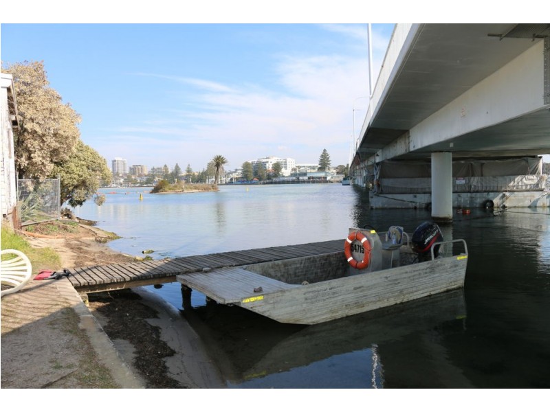 4 Brogden Road, The Entrance North NSW 2261