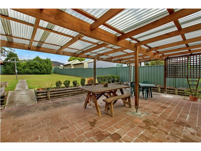 102 Westbrook Parade, Gorokan NSW 2263