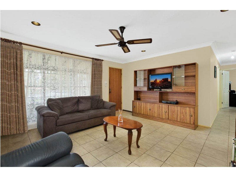 102 Westbrook Parade, Gorokan NSW 2263