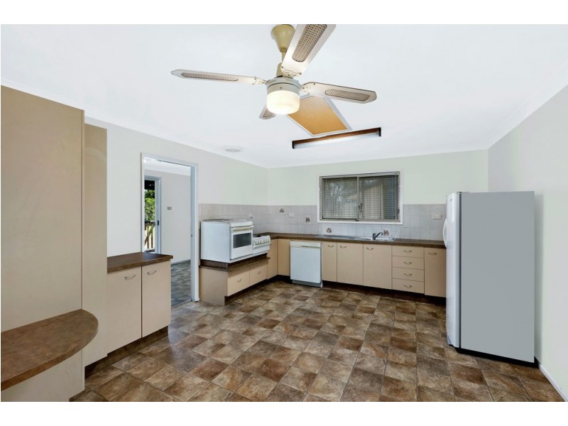 4 Birdwood Drive, Blue Haven NSW 2262