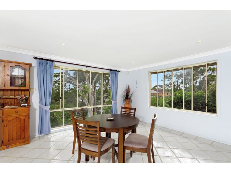 17 Sabrina Avenue, Bateau Bay NSW 2261