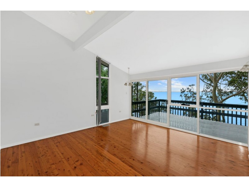 142A Tuggerawong Road (1 Karthina Crescent), Wyongah NSW 2259