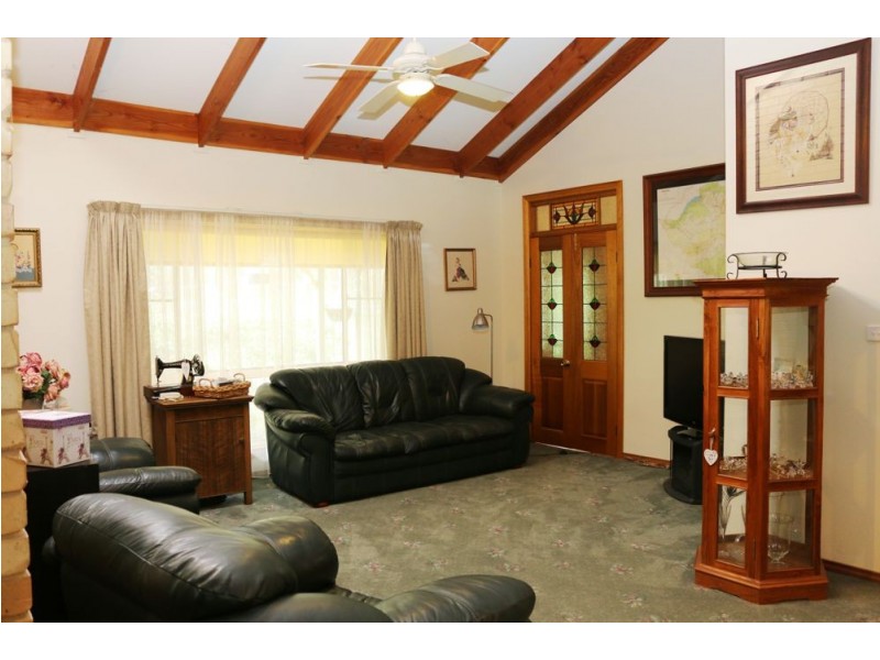 24 Parkridge Drive, Jilliby NSW 2259