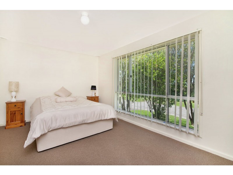 4 Kynan Cl, Lake Haven NSW 2263