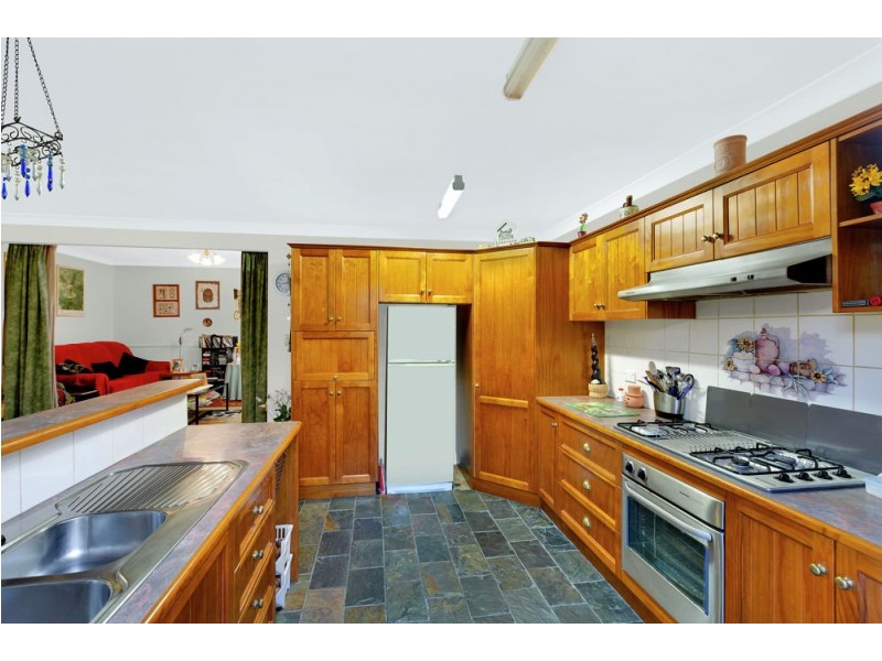 140 Wallarah Road, Gorokan NSW 2263