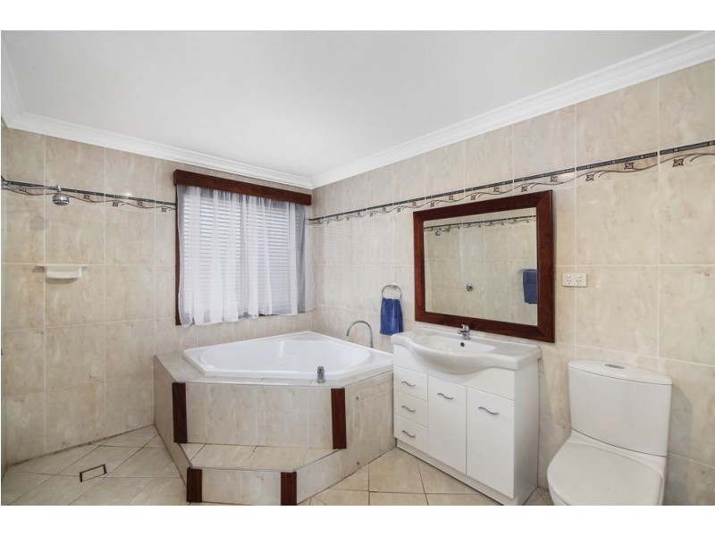 6 Ryan Close, Woongarrah NSW 2259