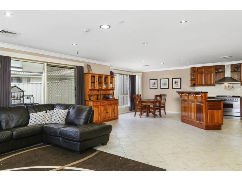 6 Ryan Close, Woongarrah NSW 2259