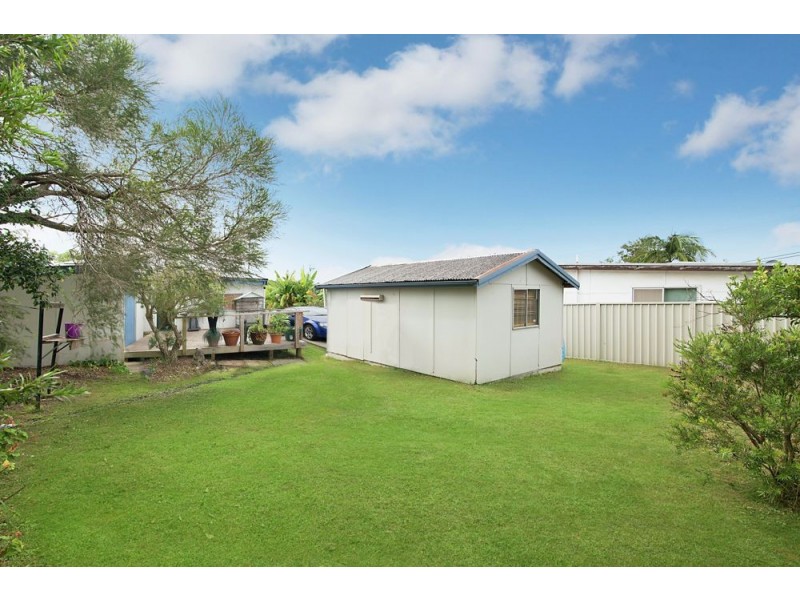 2 Vena Avenue, Gorokan NSW 2263
