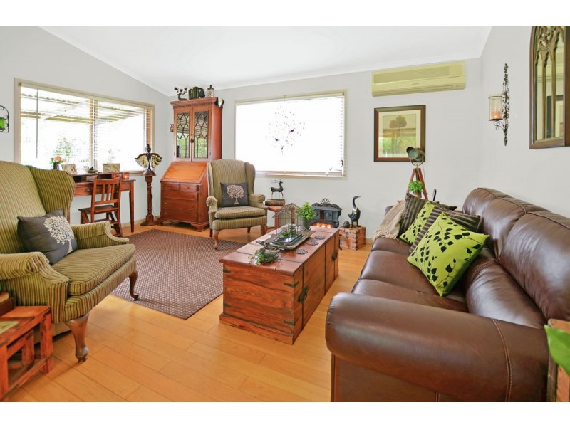 1869 Yarramalong Road, Yarramalong NSW 2259