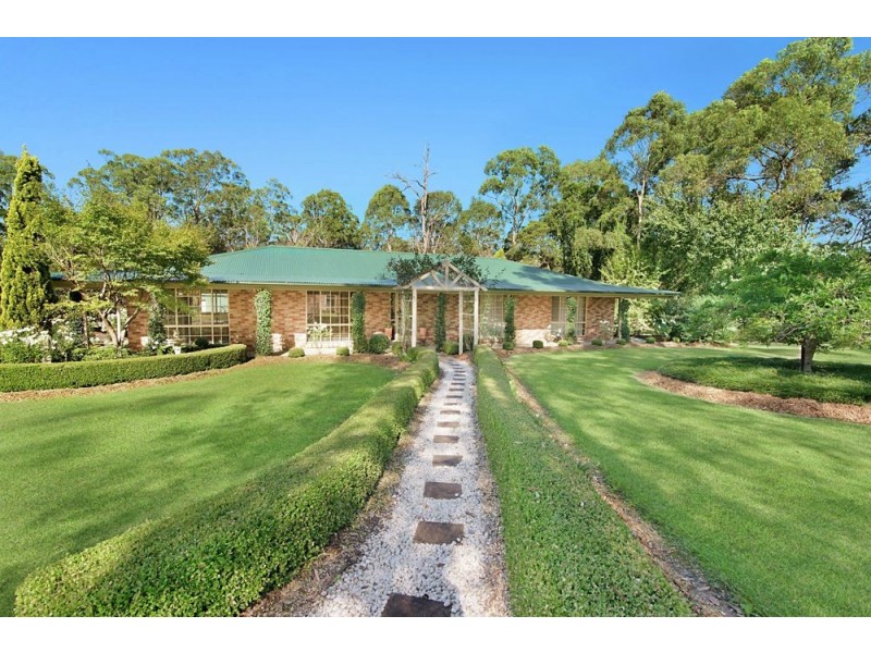 8 Crestwood Road, Jilliby NSW 2259