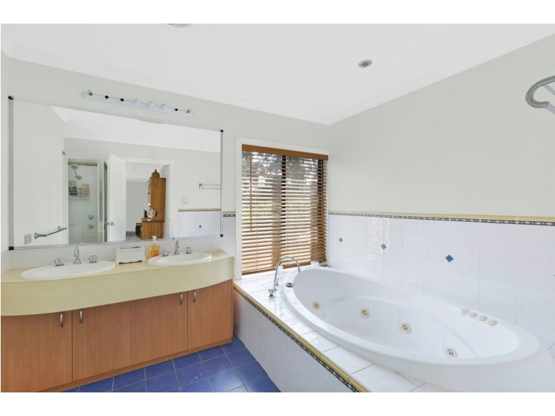 2 Alpine Ash Road, Hamlyn Terrace NSW 2259