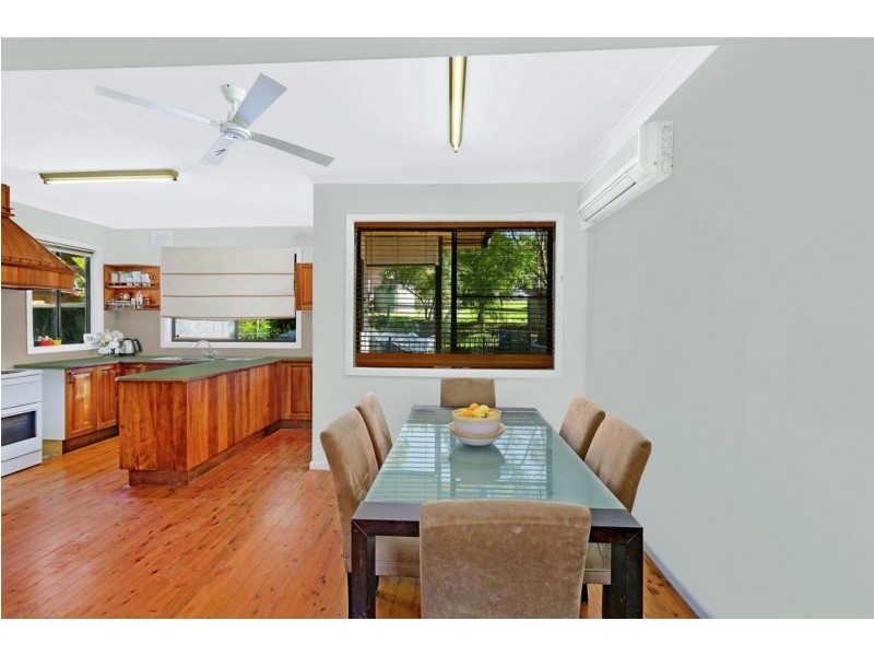 8 Linga Longa Road, Yarramalong NSW 2259