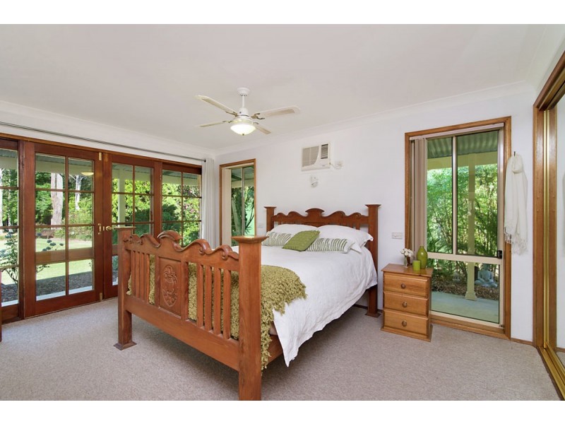 8 Crestwood Road, Jilliby NSW 2259