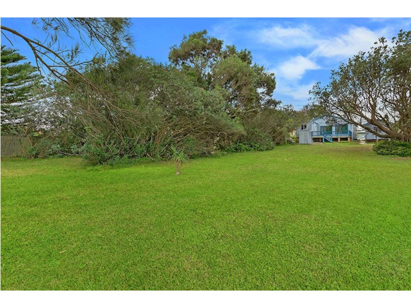 24 Winbourne Street, Gorokan NSW 2263