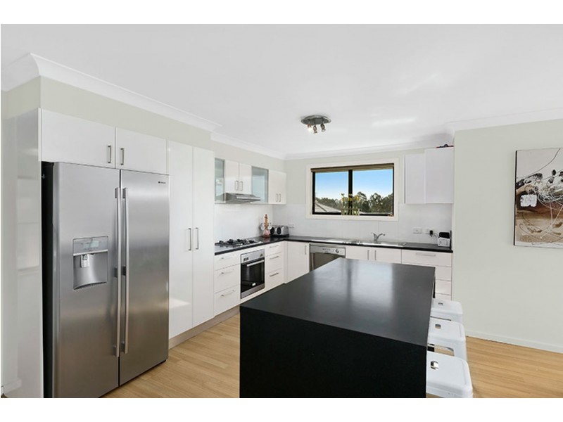 1 Maroubra Close, Wadalba NSW 2259